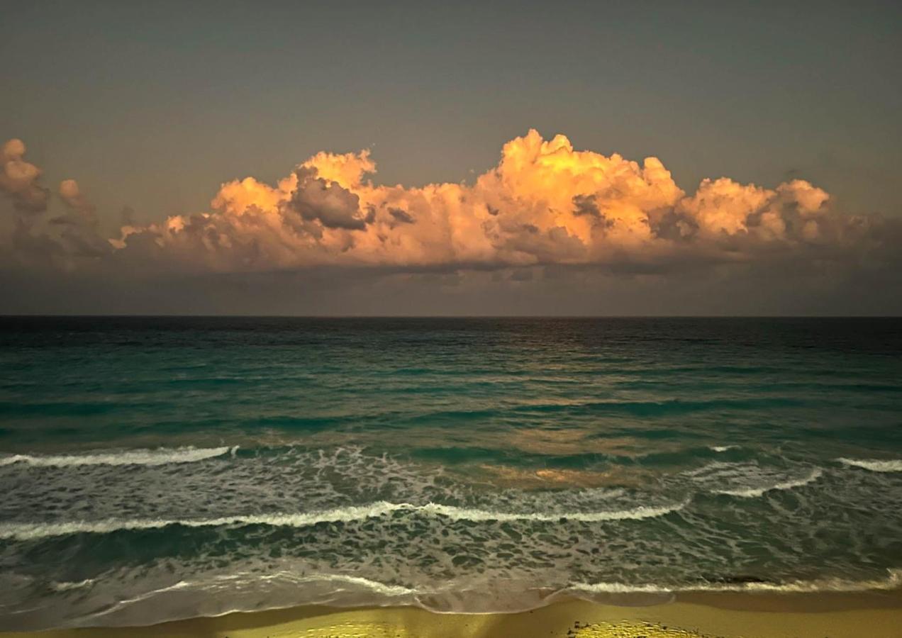 Beachside Apartments كانكون المظهر الخارجي الصورة