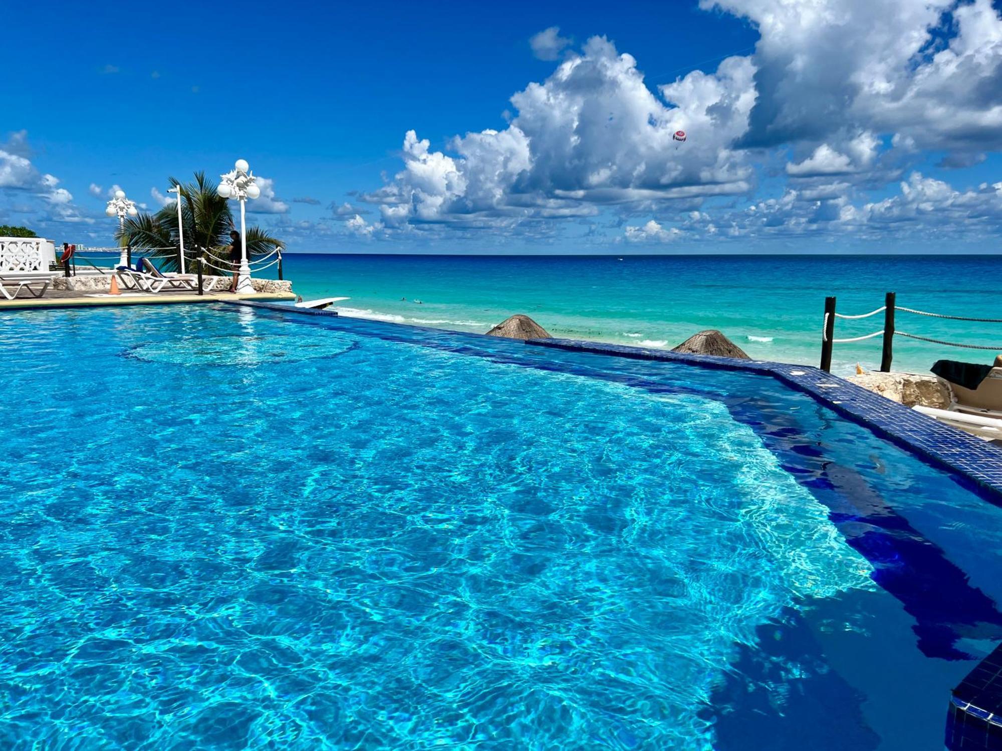 Beachside Apartments كانكون المظهر الخارجي الصورة