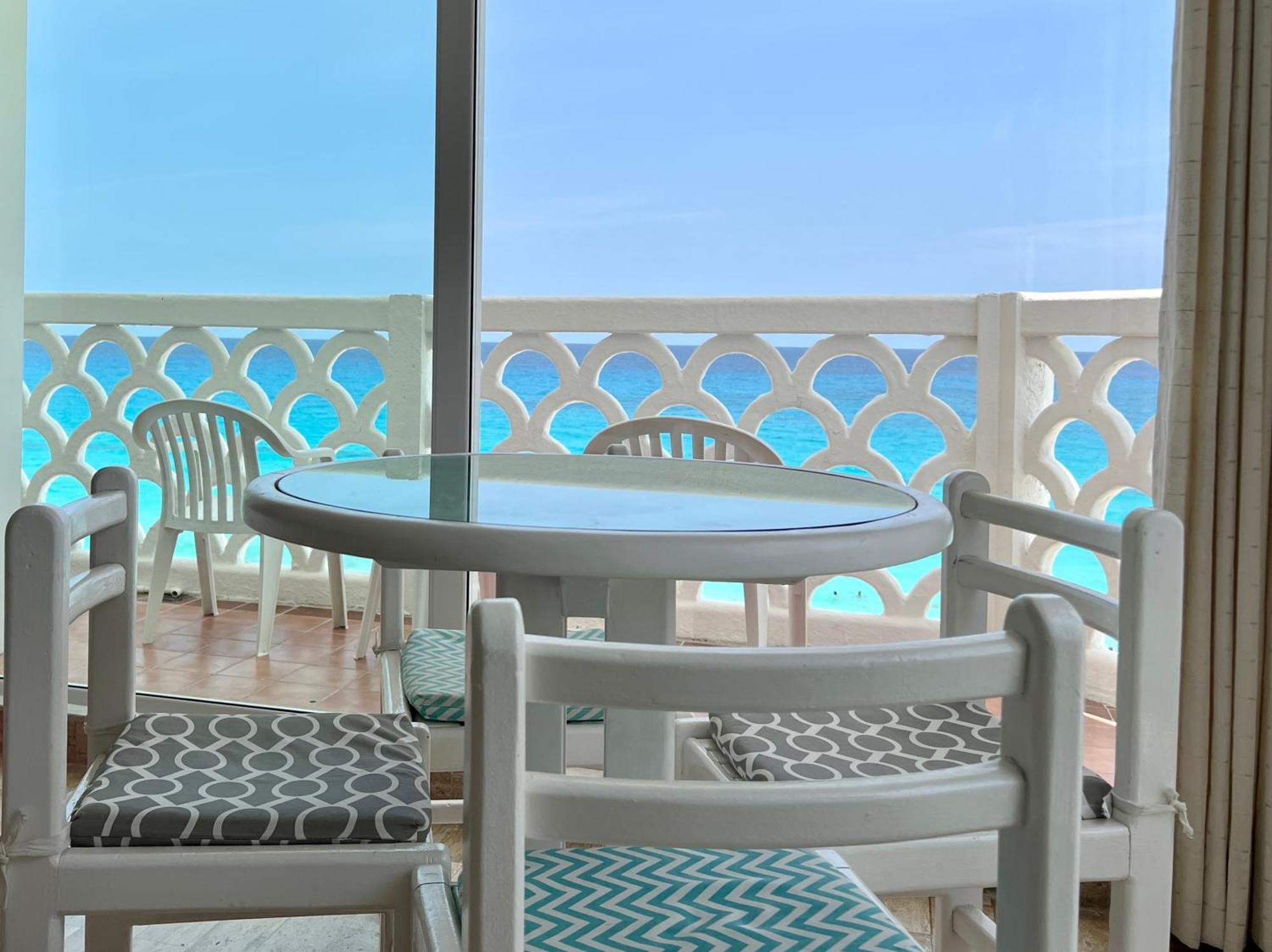 Beachside Apartments كانكون المظهر الخارجي الصورة