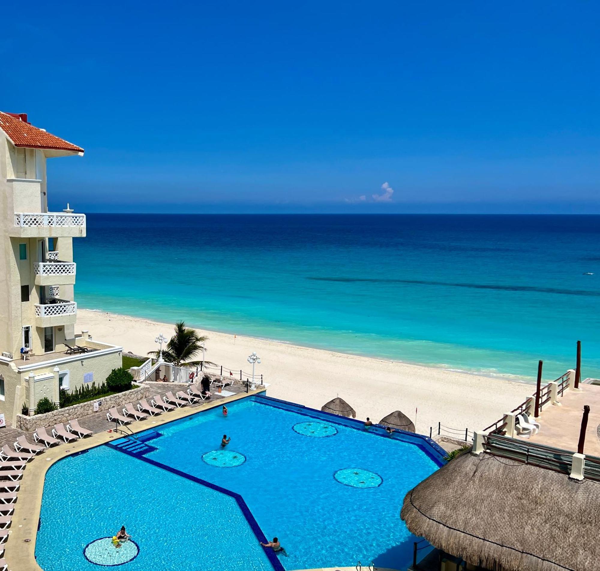 Beachside Apartments كانكون المظهر الخارجي الصورة