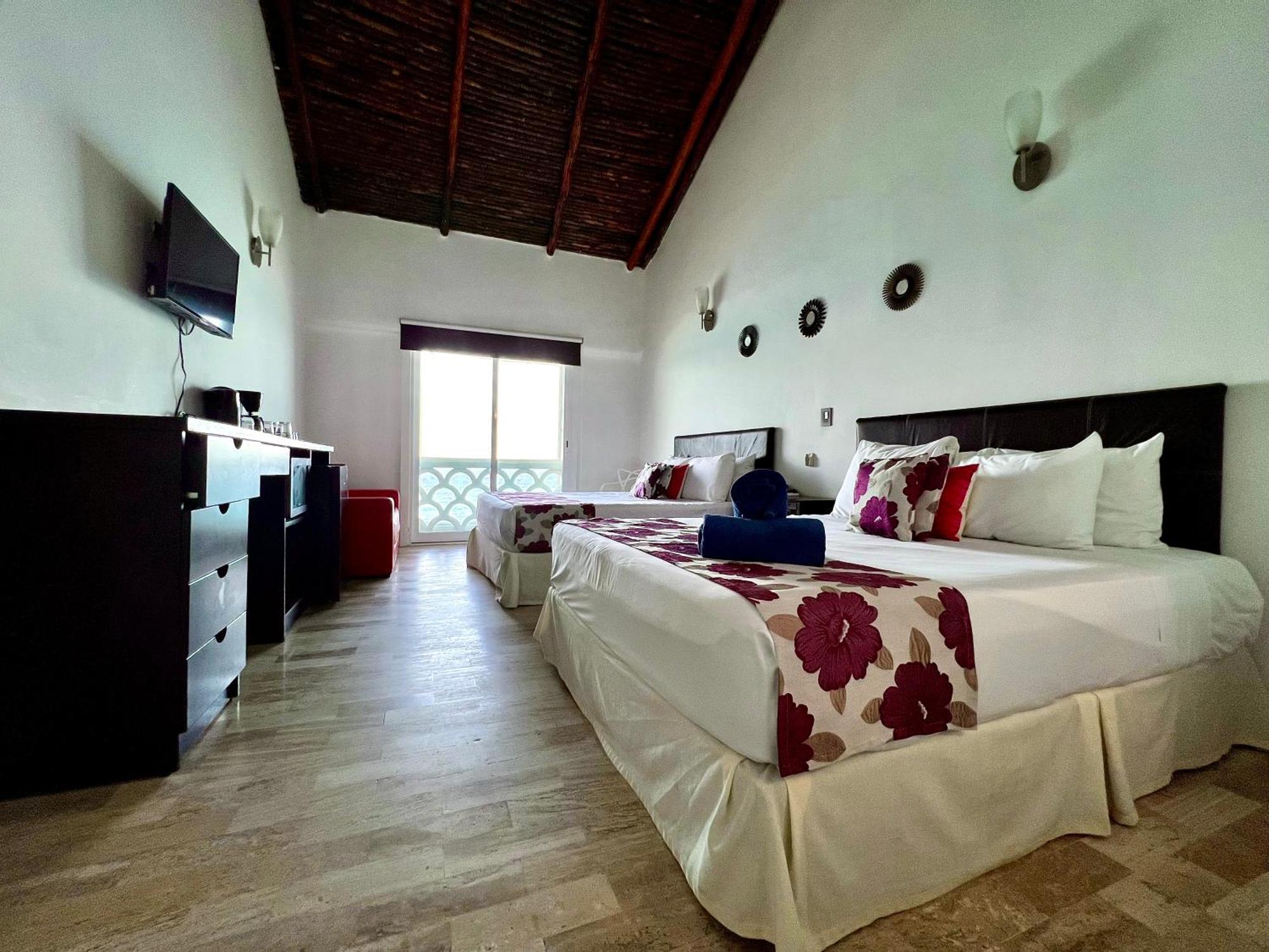Beachside Apartments كانكون المظهر الخارجي الصورة